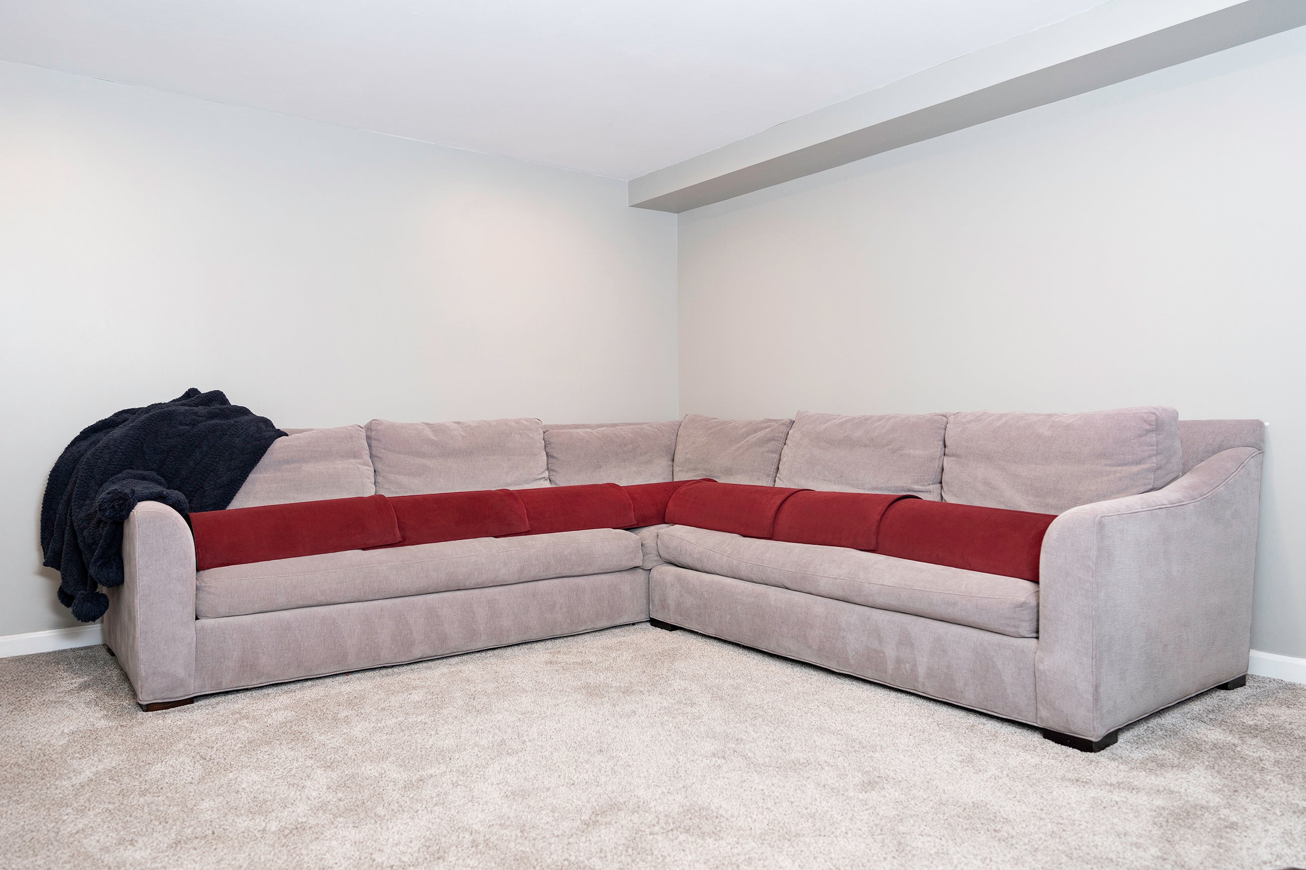 doggofffit_large sectional_protector-berry_cover