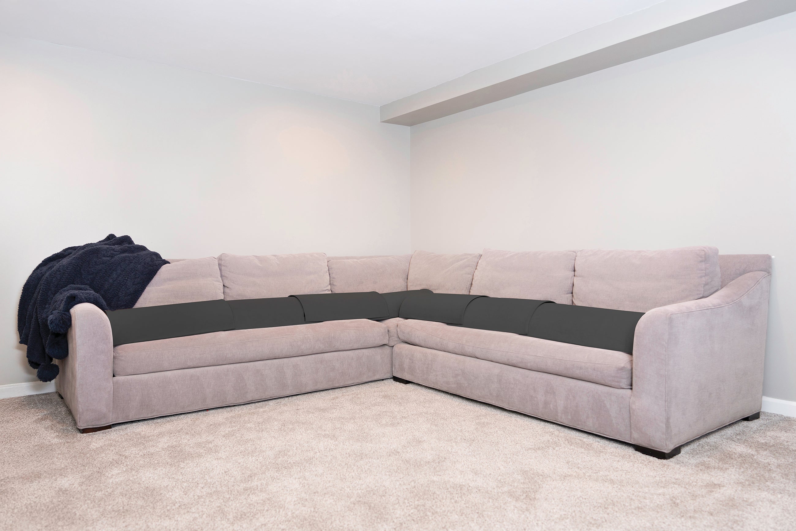 doggofffit_large sectional_protector-thunder_cover