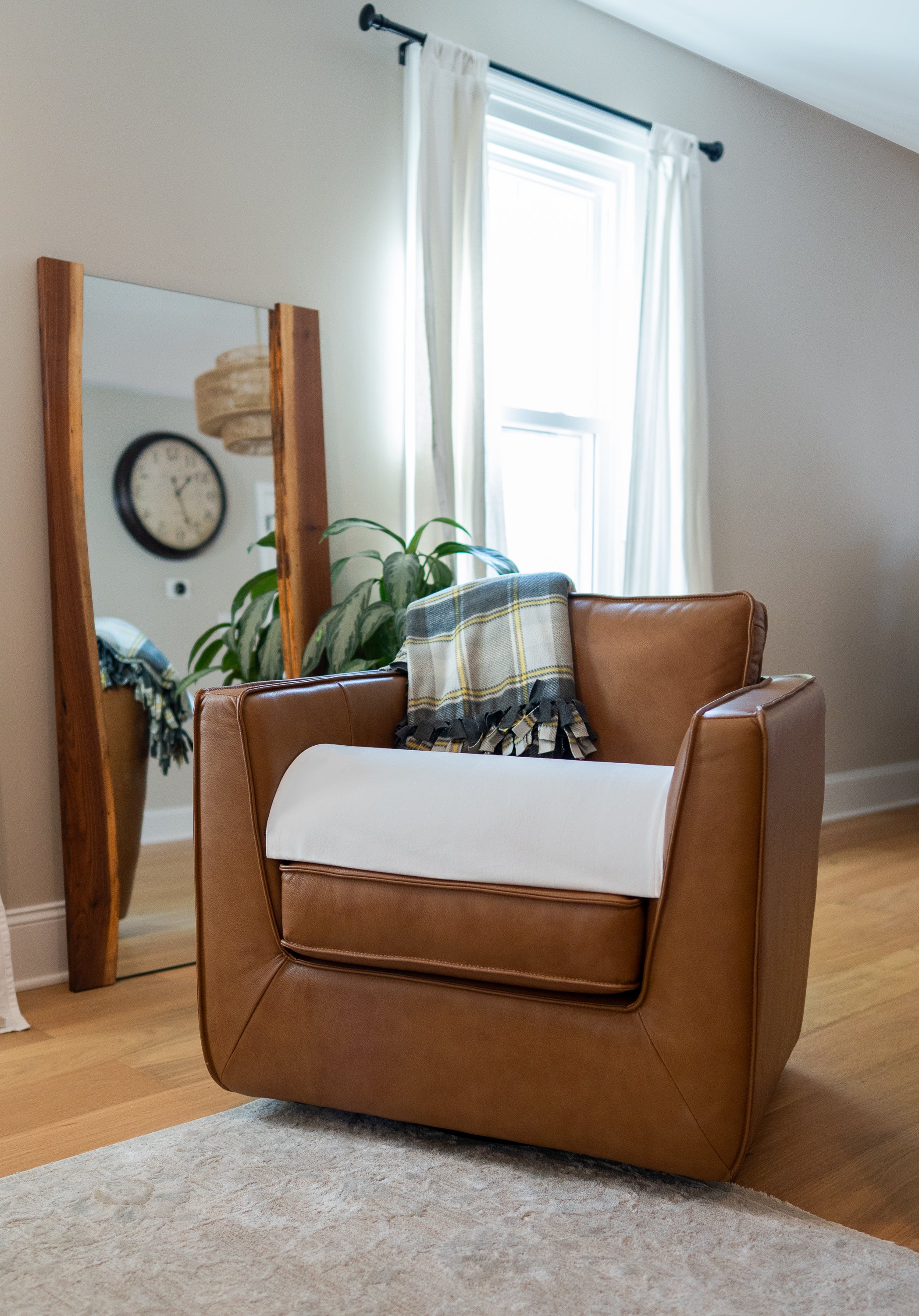 doggofffit-single_unit-chair_protector-white_cover